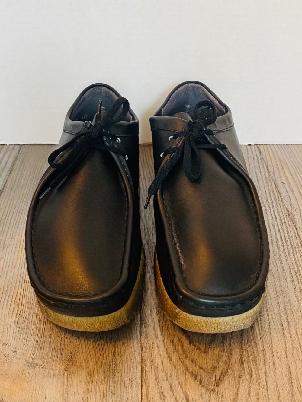 Clarks Wallabee Mens Black Leather Lace Up Shoes, 11 .